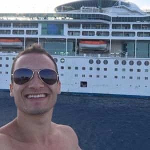 Meet your Posher, Felipe